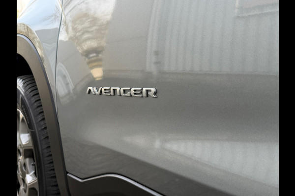 Jeep Avenger 1.2 Altitude / Navi Carplay / Climate / Cruise / Parkeersensor / Lichtmetaal.