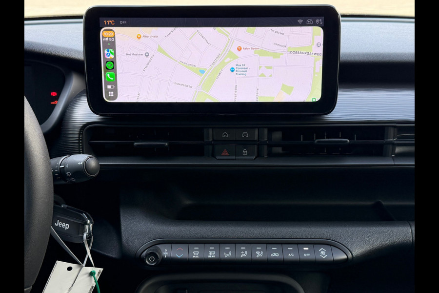 Jeep Avenger 1.2 Altitude / Navi Carplay / Climate / Cruise / Parkeersensor / Lichtmetaal.