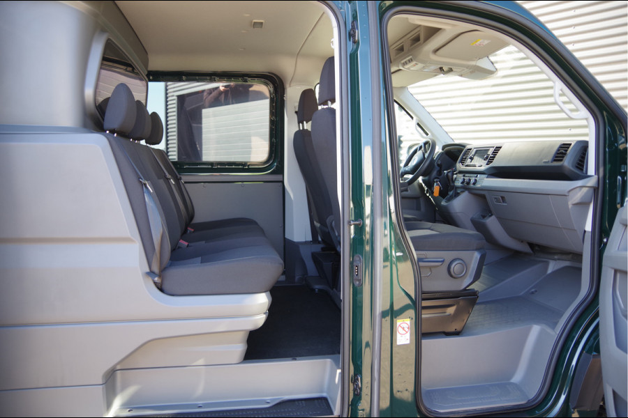 Volkswagen Crafter 35 2.0 TDI L3H2 DC-5P, 140PK AUT. LED, TREKHAAK, STOELVERWARMING, STANDKACHEL, CAMERA, PARKEERSENSOREN, AIRCO, CARPLAY, DUBBELE