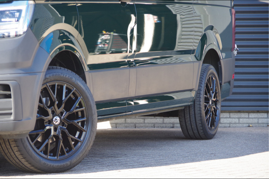 Volkswagen Crafter 35 2.0 TDI L3H2 DC-5P, 140PK AUT. LED, TREKHAAK, STOELVERWARMING, STANDKACHEL, CAMERA, PARKEERSENSOREN, AIRCO, CARPLAY, DUBBELE