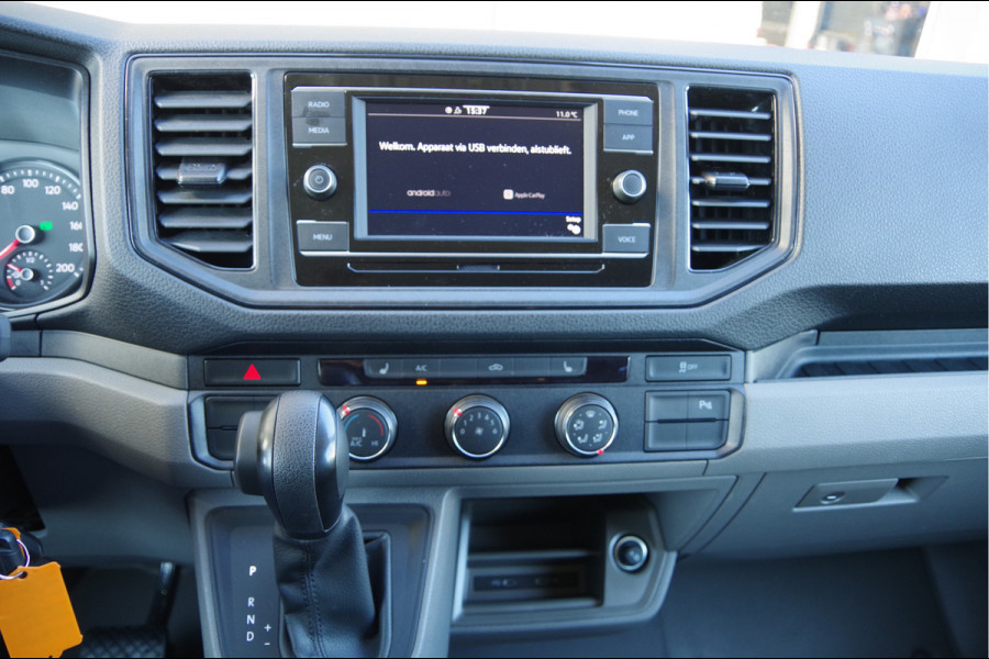 Volkswagen Crafter 35 2.0 TDI L3H2 DC-5P, 140PK AUT. LED, TREKHAAK, STOELVERWARMING, STANDKACHEL, CAMERA, PARKEERSENSOREN, AIRCO, CARPLAY, DUBBELE