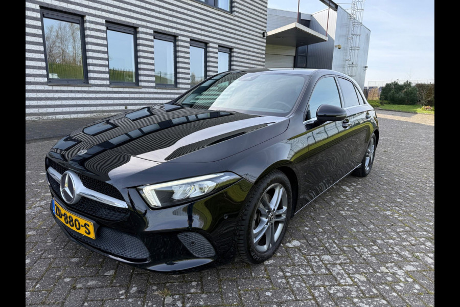 Mercedes-Benz A-Klasse 180 d Launch Edition 1e eigenaar