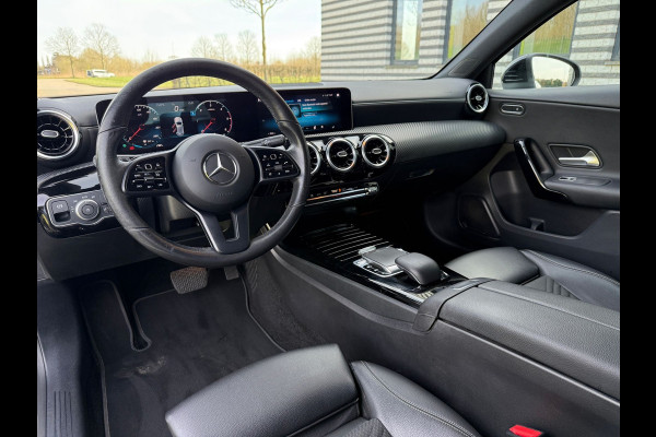 Mercedes-Benz A-Klasse 180 d Launch Edition 1e eigenaar