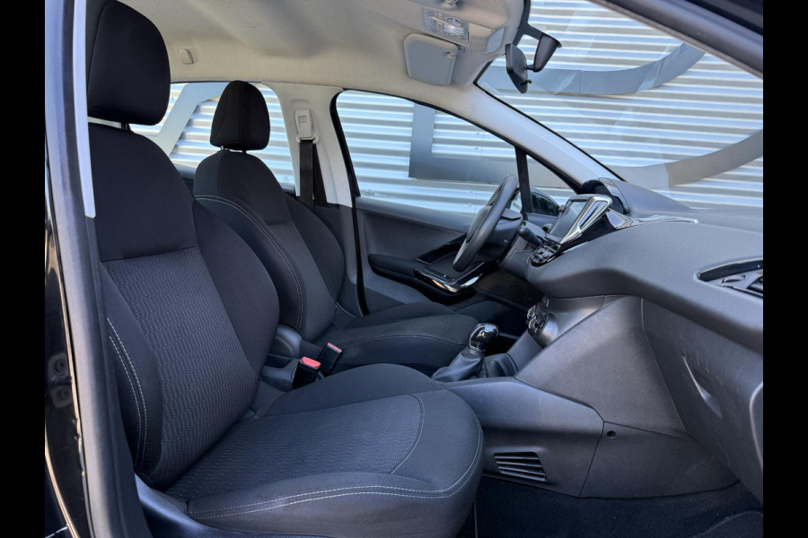 Peugeot 208 1.2 PureTech Active Navi|Airco|Cruise|Carplay|Elek ramen|D-riem v.v. in 2023|N.A.P|APK tot 06-2026