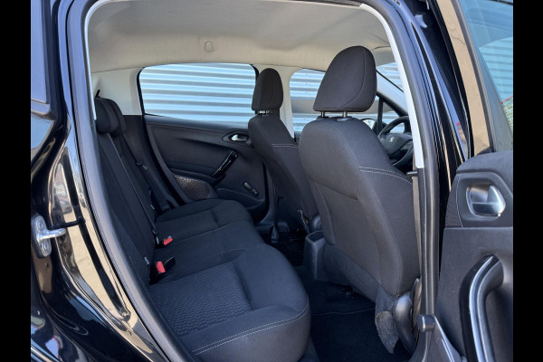 Peugeot 208 1.2 PureTech Active Navi|Airco|Cruise|Carplay|Elek ramen|D-riem v.v. in 2023|N.A.P|APK tot 06-2026