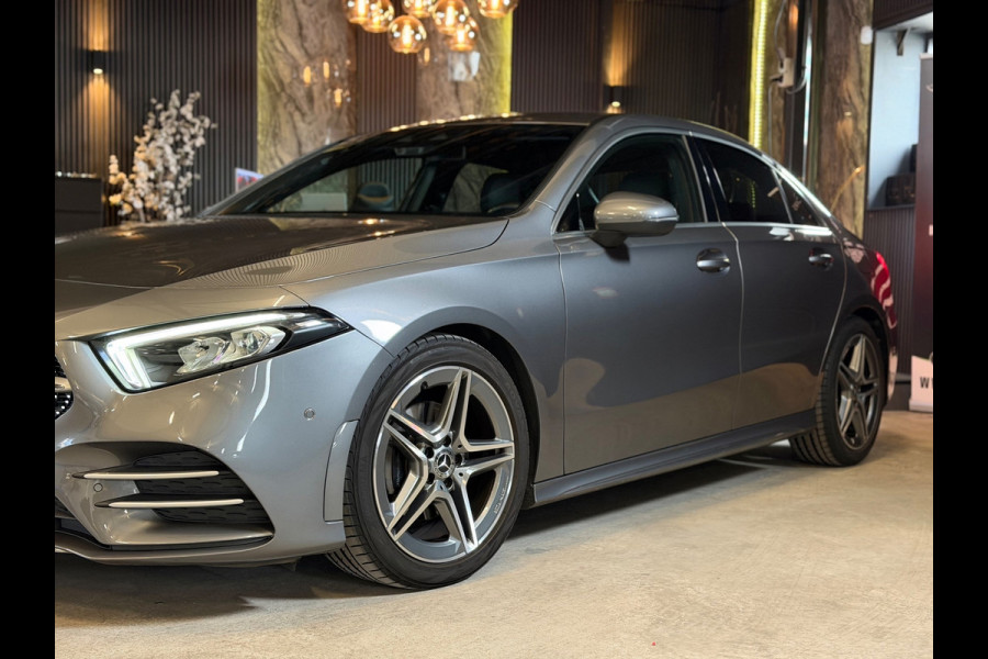 Mercedes-Benz A-Klasse 180 AMG Line