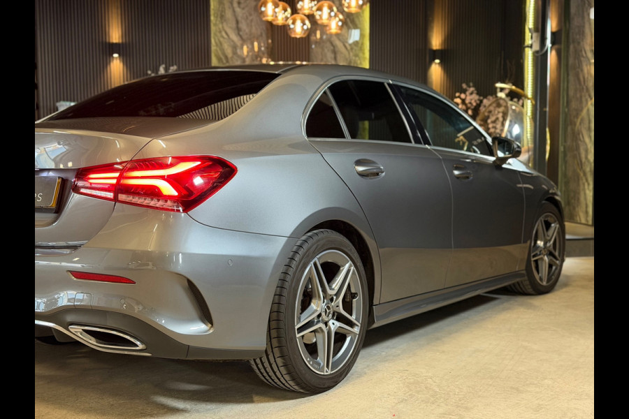 Mercedes-Benz A-Klasse 180 AMG Line