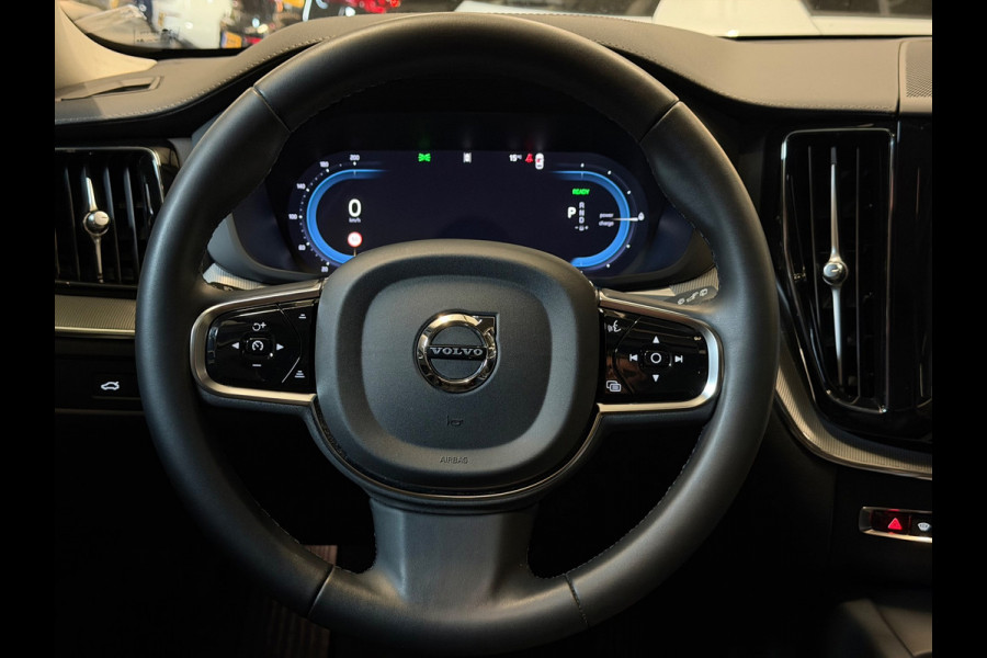 Volvo XC60 2.0 T6 Plug-in hybrid AWD Ultimate Dark|Bomvol!