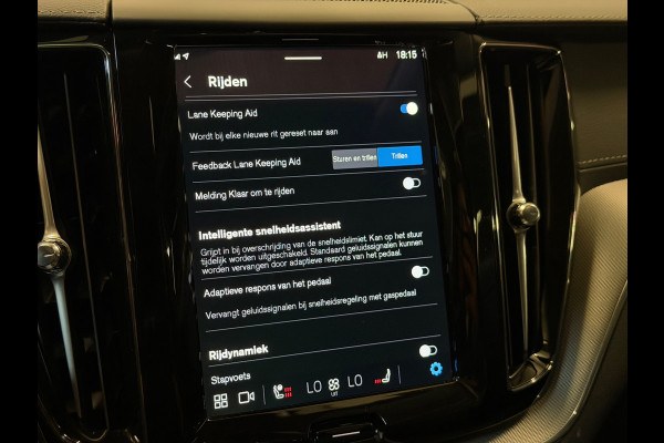 Volvo XC60 2.0 T6 Plug-in hybrid AWD Ultimate Dark|Bomvol!