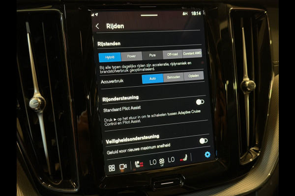 Volvo XC60 2.0 T6 Plug-in hybrid AWD Ultimate Dark|Bomvol!