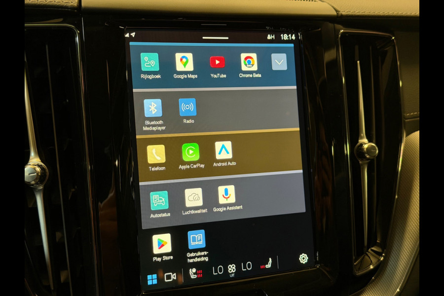 Volvo XC60 2.0 T6 Plug-in hybrid AWD Ultimate Dark|Bomvol!