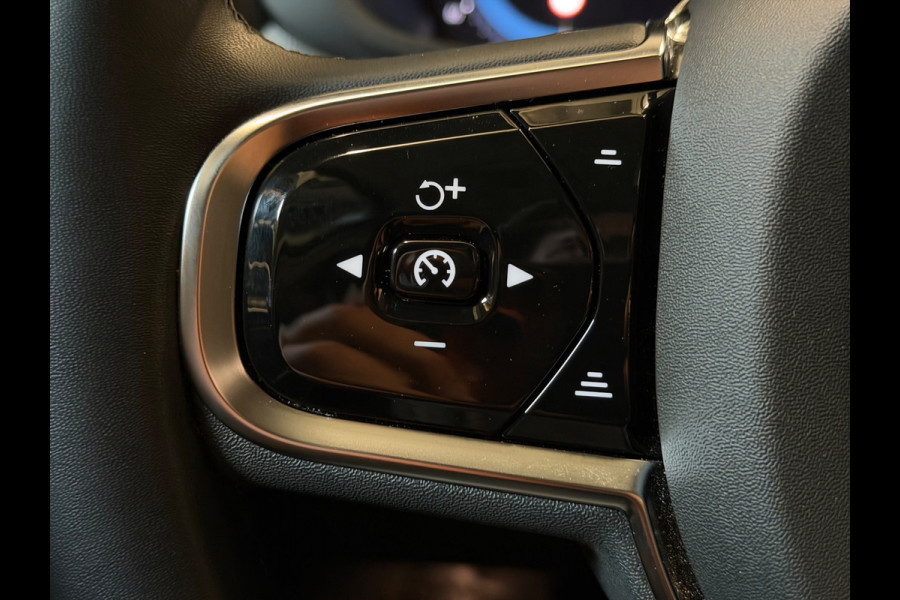 Volvo XC60 2.0 T6 Plug-in hybrid AWD Ultimate Dark|Bomvol!