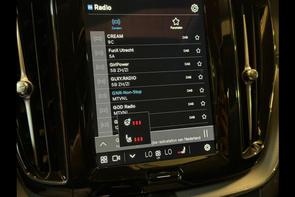 Volvo XC60 2.0 T6 Plug-in hybrid AWD Ultimate Dark|Bomvol!