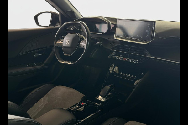 Peugeot e-2008 EV GT Pack 50 kWh | 3 fase | SOH 96,1% | Panoramadak | Prijs is rijklaar