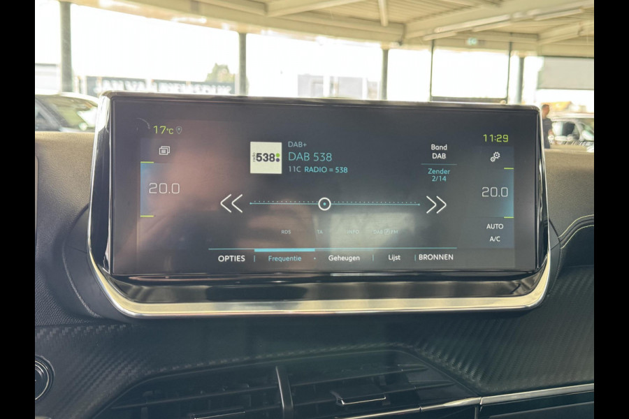 Peugeot e-2008 EV GT Pack 50 kWh | 3 fase | SOH 96,1% | Panoramadak | Prijs is rijklaar