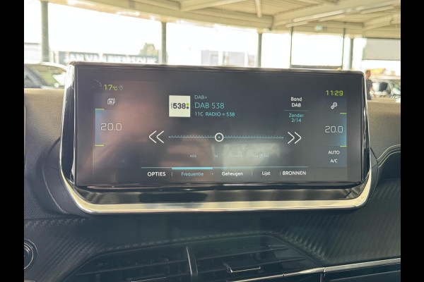 Peugeot e-2008 EV GT Pack 50 kWh | 3 fase | SOH 96,1% | Panoramadak | Prijs is rijklaar