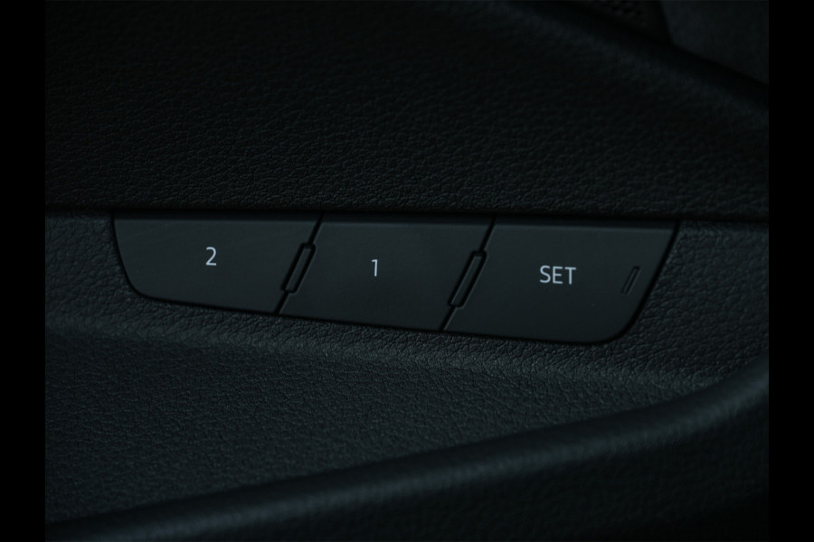 Audi Q8 Sportback e-tron S quattro SQ8 115 kWh | NL-Auto | Panorama dak | S-Seats | Bang & Olufsen | Camera | Ambiance interieur | 23 inch.