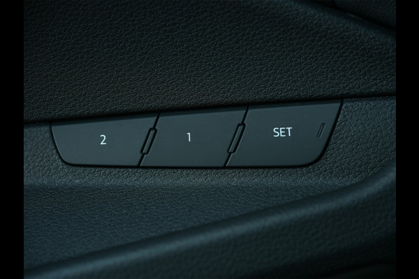 Audi Q8 e-tron 55 quattro Advanced Edition Plus 115 kWh | Panoramdak | Ambiance interieur | Adaptive Cruise | NL-Auto | Memory seats | Keyless