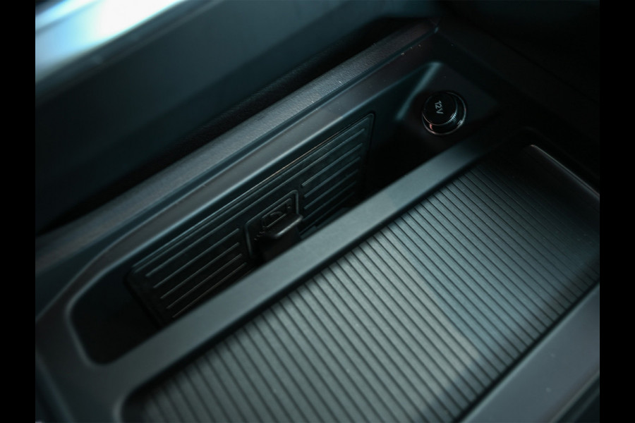Audi Q8 e-tron 55 quattro Advanced Edition Plus 115 kWh | Panoramdak | Ambiance interieur | Adaptive Cruise | NL-Auto | Memory seats | Keyless