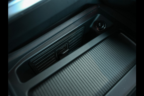 Audi Q8 e-tron 55 quattro Advanced Edition Plus 115 kWh | Panoramdak | Ambiance interieur | Adaptive Cruise | NL-Auto | Memory seats | Keyless