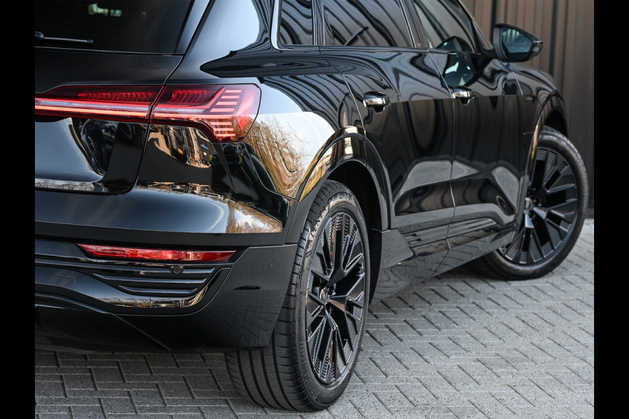Audi Q8 e-tron 55 quattro Advanced Edition Plus 115 kWh | Panoramdak | Ambiance interieur | Adaptive Cruise | NL-Auto | Memory seats | Keyless