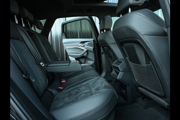 Audi Q8 e-tron 55 quattro Advanced Edition Plus 115 kWh | Panoramdak | Ambiance interieur | Adaptive Cruise | NL-Auto | Memory seats | Keyless