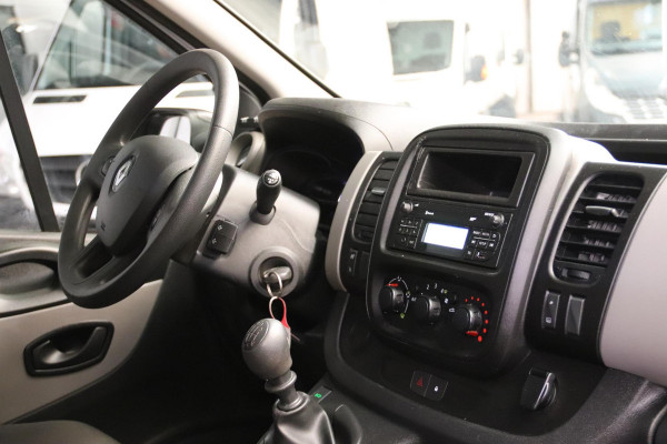 Renault Trafic 1.6 dCi WERKPLAATSINRICHTING AIRCO Renault Trafic 1.6 dCi WERKPLAATSINRICHTING