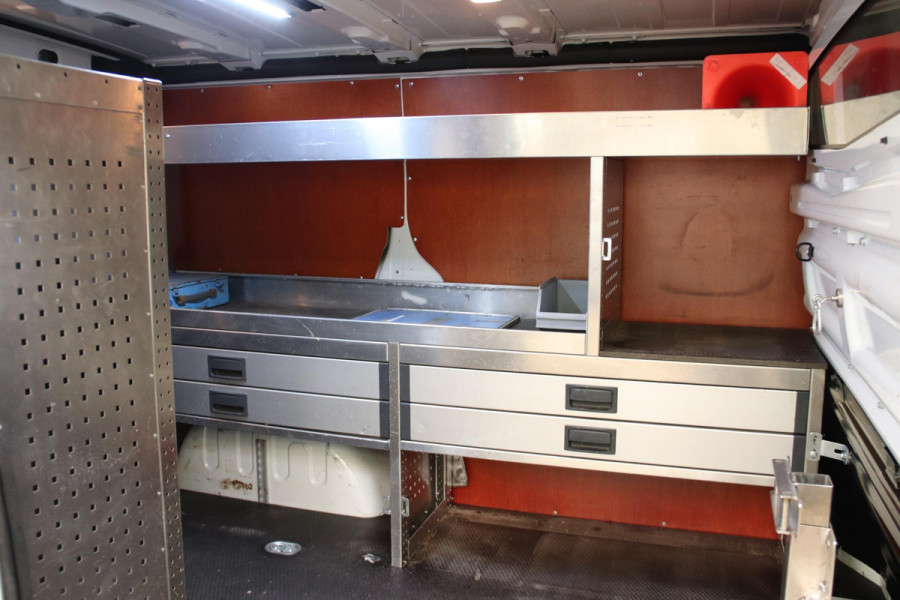 Renault Trafic 1.6 dCi WERKPLAATSINRICHTING AIRCO Renault Trafic 1.6 dCi WERKPLAATSINRICHTING