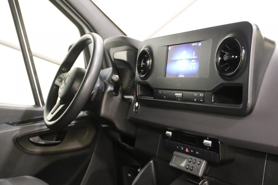 Mercedes-Benz Sprinter 316 L2H2 KOELWAGEN VRIESAUTO MET LAADKLEP
