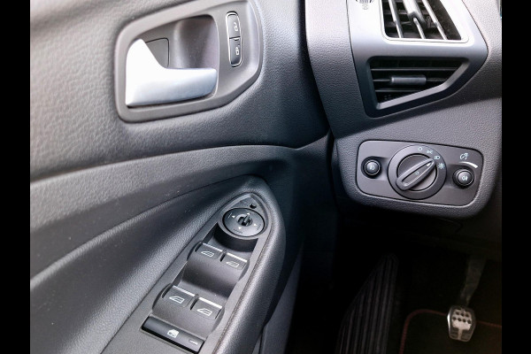 Ford Kuga 1.5 ST Line X-Pack | Winterpack | X-Pack | Navi | Sony Audio |