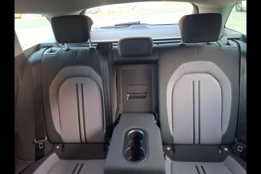 Seat Leon Sportstourer 1.5 TSI Style Launch Edition My 2021 | 18"LM | Trekhaak | Full LED | Climate V=A | Navi |