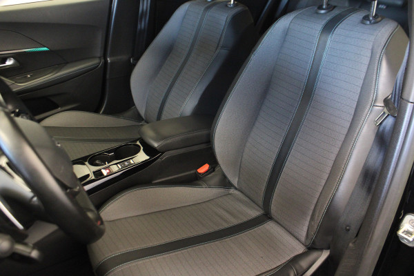 Peugeot 2008 1.2 PureTech Allure |Navi|Camera|