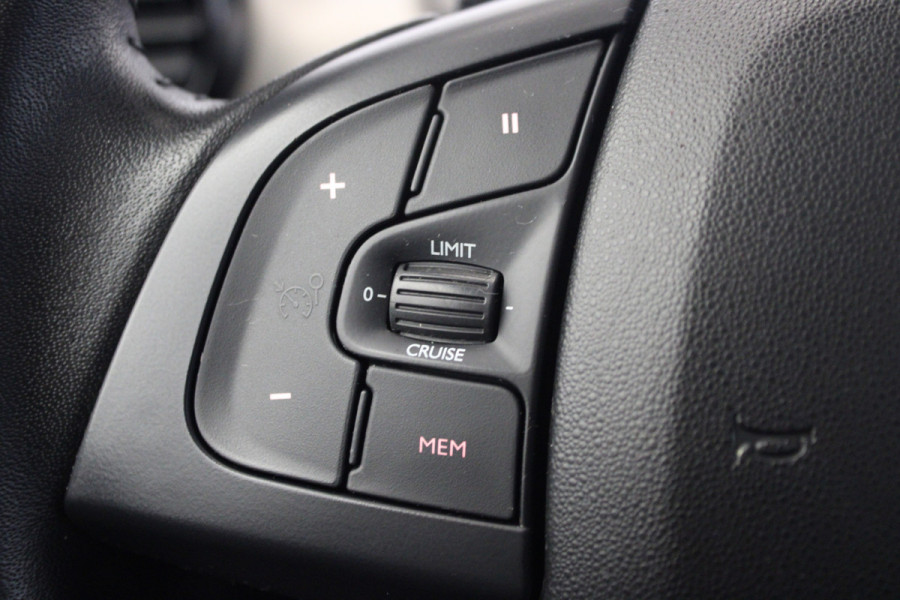 Citroën C4 Cactus 1.2 PureTech Shine |Pano|Stoelverw.|Camera|