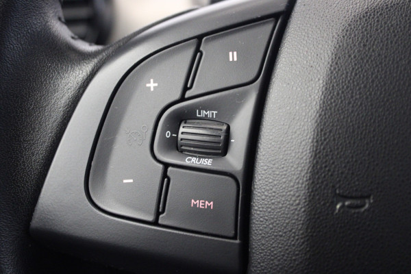 Citroën C4 Cactus 1.2 PureTech Shine |Pano|Stoelverw.|Camera|