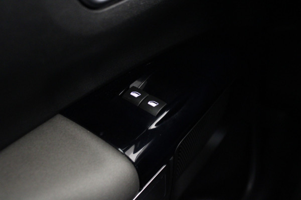 Citroën C4 Cactus 1.2 PureTech Shine |Pano|Stoelverw.|Camera|