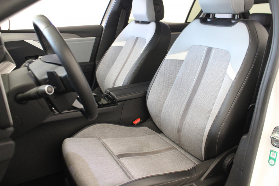 Opel Astra 1.2 Elegance |Camera|Navi|ACC|