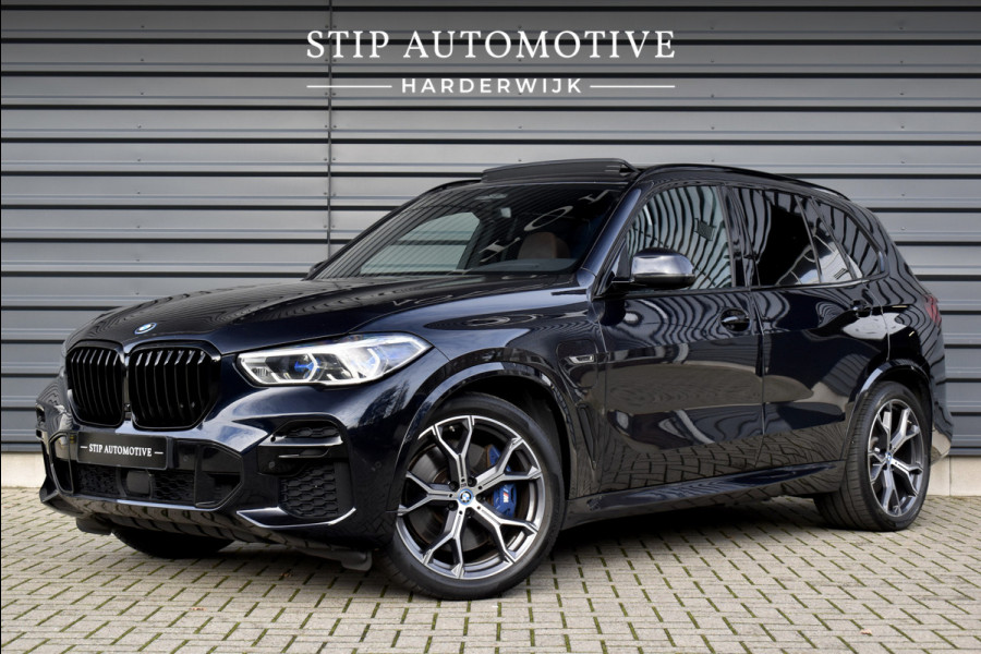 BMW X5 xDrive45e High Executive M Sport | Pano | Laser | Massage | ACC | Trekhaak | 21'' Wielen | Luchtvering |