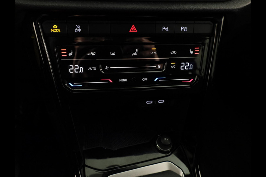 Volkswagen T-Roc 1.5 TSI R-Line 150 PK DSG | Navigatie | Trekhaak afneembaar | ErgoActive Stoel Pakket | Parkeercamera |