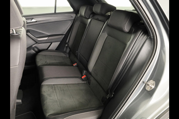 Volkswagen T-Roc 1.5 TSI R-Line 150 PK DSG | Navigatie | Trekhaak afneembaar | ErgoActive Stoel Pakket | Parkeercamera |