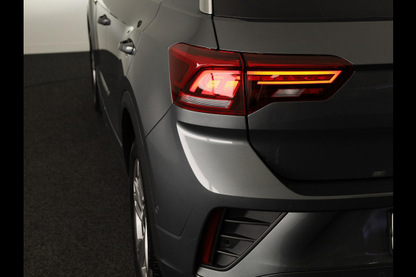 Volkswagen T-Roc 1.5 TSI R-Line 150 PK DSG | Navigatie | Trekhaak afneembaar | ErgoActive Stoel Pakket | Parkeercamera |
