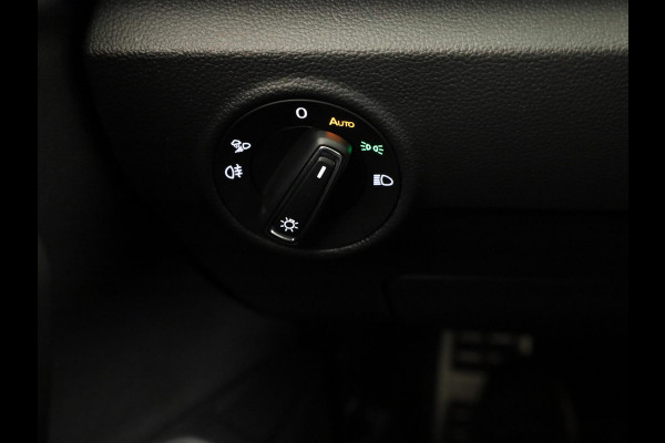 Volkswagen T-Roc 1.5 TSI R-Line 150 PK DSG | Navigatie | Trekhaak afneembaar | ErgoActive Stoel Pakket | Parkeercamera |