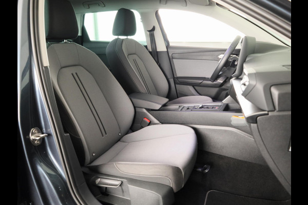 Seat Leon Sportstourer 1.5 TSI e-Hybrid Style Business Intense 204 pk Automaat | Verlengde garantie | Navigatie | Parkeersensoren (Park assist) | Achteruitrijcamera |