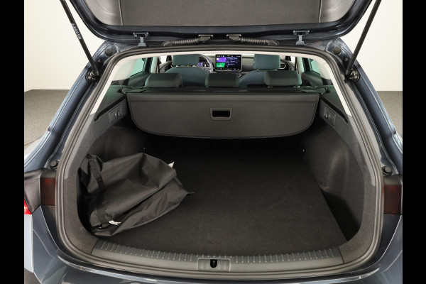 Seat Leon Sportstourer 1.5 TSI e-Hybrid Style Business Intense 204 pk Automaat | Verlengde garantie | Navigatie | Parkeersensoren (Park assist) | Achteruitrijcamera |