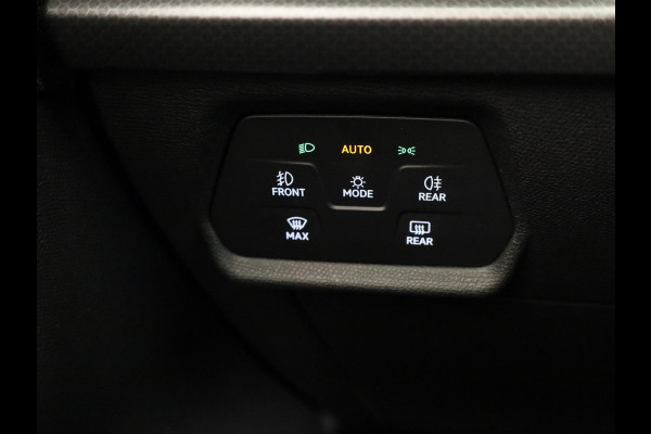 Seat Leon Sportstourer 1.5 TSI e-Hybrid Style Business Intense 204 pk Automaat | Verlengde garantie | Navigatie | Parkeersensoren (Park assist) | Achteruitrijcamera |