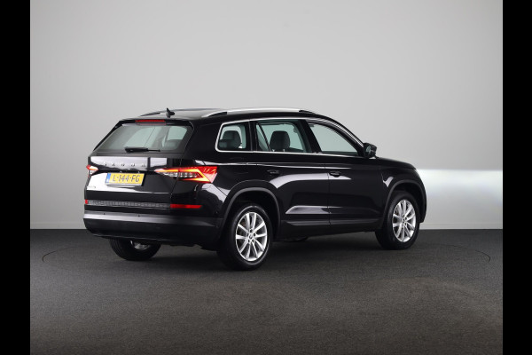 Škoda Kodiaq 1.5 TSI Business Edition Plus 150 pk | Lederen bekleding | Elektrisch verstelbare bestuurdersstoel|  Navigatie | Parkeersensoren (Park assist) | Rondomzicht camera | Stoelverwarming v/a |