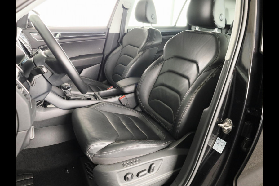Škoda Kodiaq 1.5 TSI Business Edition Plus 150 pk | Lederen bekleding | Elektrisch verstelbare bestuurdersstoel|  Navigatie | Parkeersensoren (Park assist) | Rondomzicht camera | Stoelverwarming v/a |