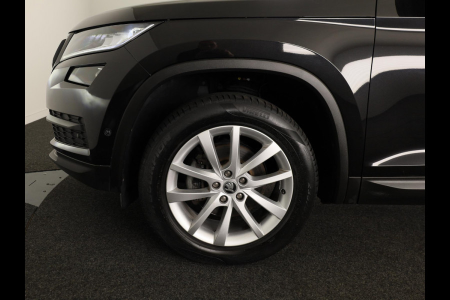 Škoda Kodiaq 1.5 TSI Business Edition Plus 150 pk | Lederen bekleding | Elektrisch verstelbare bestuurdersstoel|  Navigatie | Parkeersensoren (Park assist) | Rondomzicht camera | Stoelverwarming v/a |