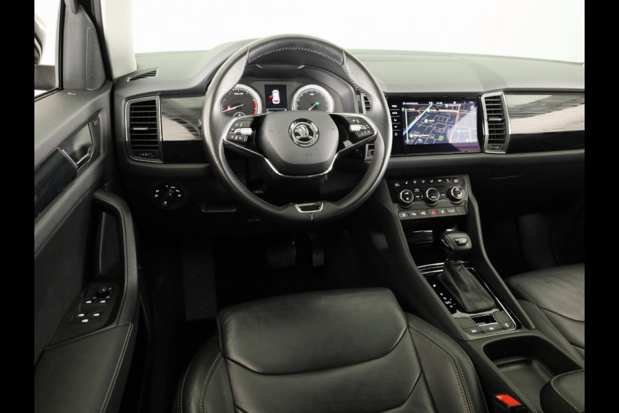 Škoda Kodiaq 1.5 TSI Business Edition Plus 150 pk | Lederen bekleding | Elektrisch verstelbare bestuurdersstoel|  Navigatie | Parkeersensoren (Park assist) | Rondomzicht camera | Stoelverwarming v/a |