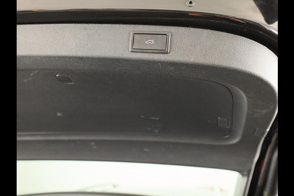 Škoda Kodiaq 1.5 TSI Business Edition Plus 150 pk | Lederen bekleding | Elektrisch verstelbare bestuurdersstoel|  Navigatie | Parkeersensoren (Park assist) | Rondomzicht camera | Stoelverwarming v/a |