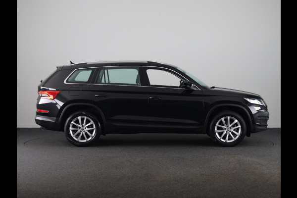 Škoda Kodiaq 1.5 TSI Business Edition Plus 150 pk | Lederen bekleding | Elektrisch verstelbare bestuurdersstoel|  Navigatie | Parkeersensoren (Park assist) | Rondomzicht camera | Stoelverwarming v/a |